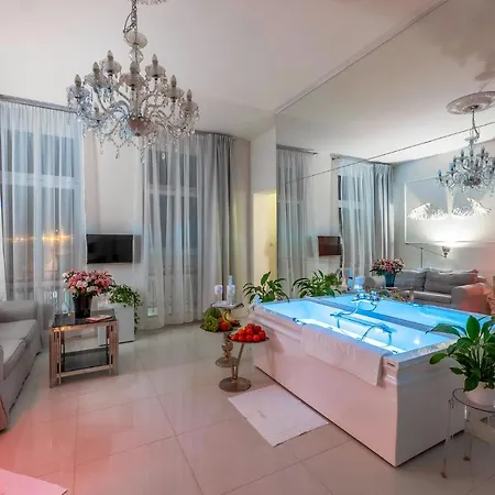 Sensual Sauna&jacuzzi Stare Apartment