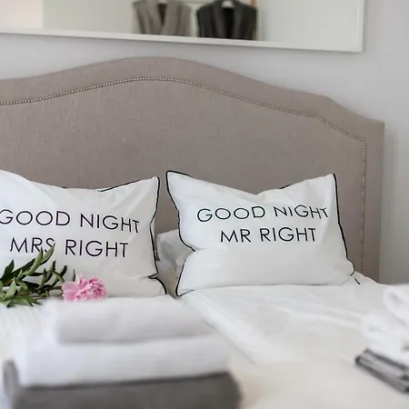 Sensual Luxury Private Jacuzzi & Sauna For Couples 아파트 *