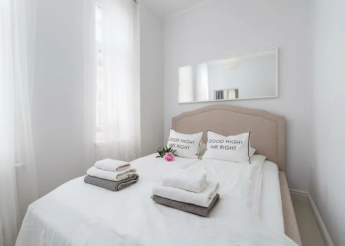 Sensual Luxury Private Jacuzzi & Sauna For Couples Apartment