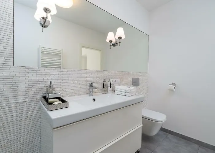 Sensual Luxury Private Jacuzzi & Sauna For Couples شقة بوزنان