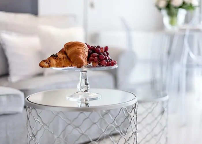 Апартаменты Sensual Luxury Private Jacuzzi & Sauna For Couples